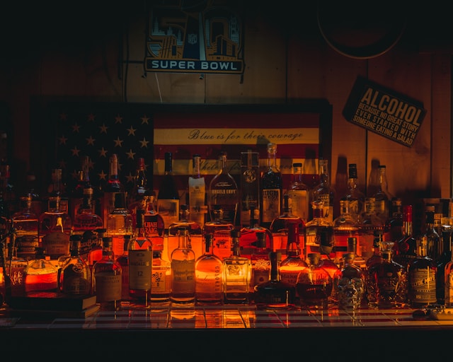 Chicago’s Bar Scene: A Blend of Tradition and Innovation